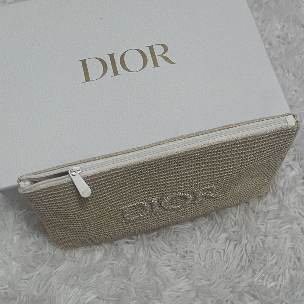 Dior Raffia Straw Makeup/Cosmetic Pouch Bag - Picture 5 of 11